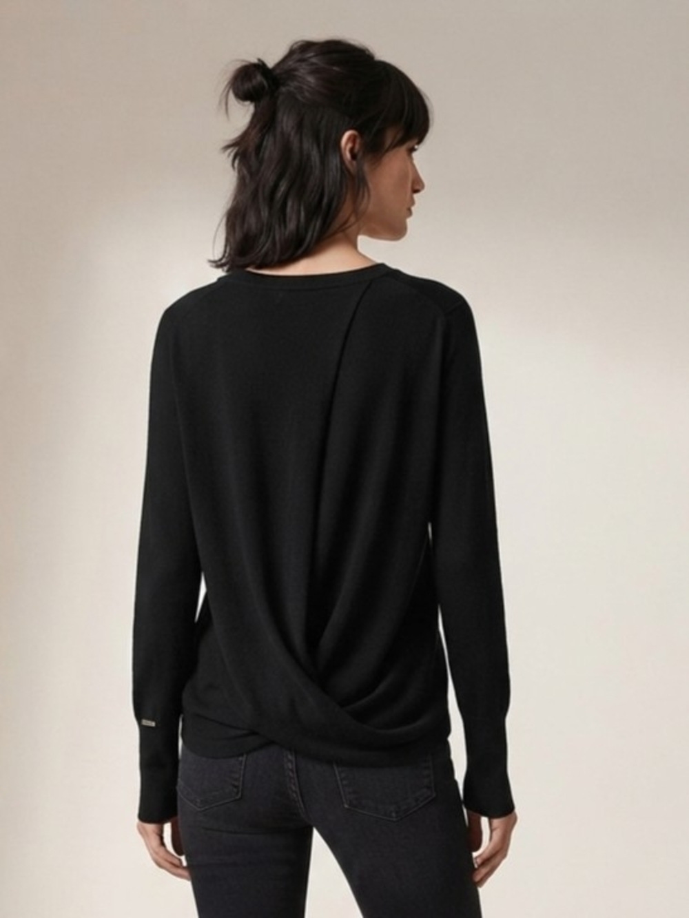 lululemon athletica Black Twist-Back Crew Sweater Size Large